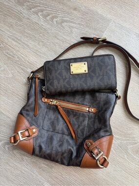 Michael Kors fallon crossbody medium bag logo with wallet set